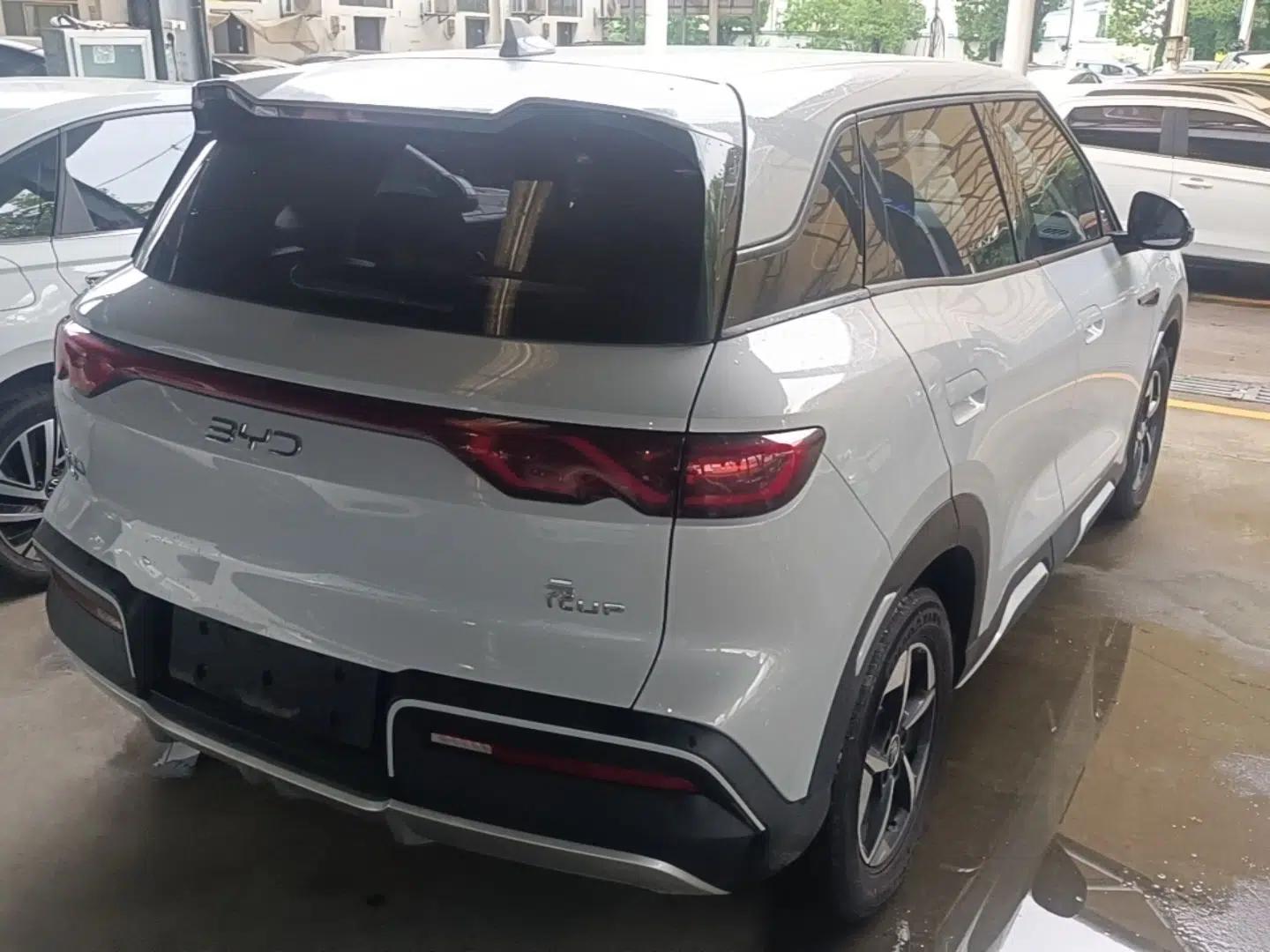 BYD Yuan UP 2024 401KM Leading Edition — миниатюра 6