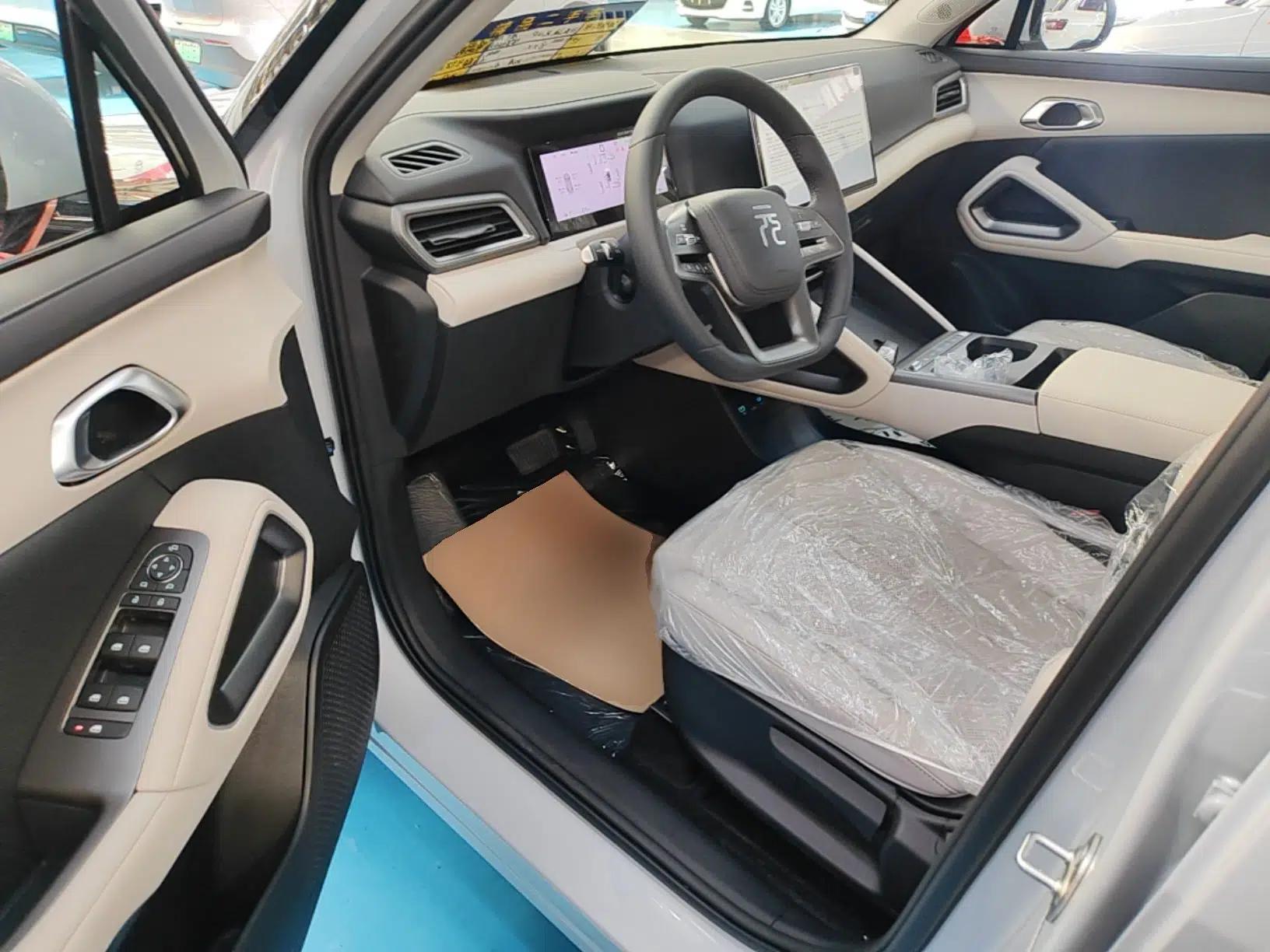 BYD Yuan UP 2025 Intelligent Driving Version 401 KM Dynamic Edition — миниатюра 18