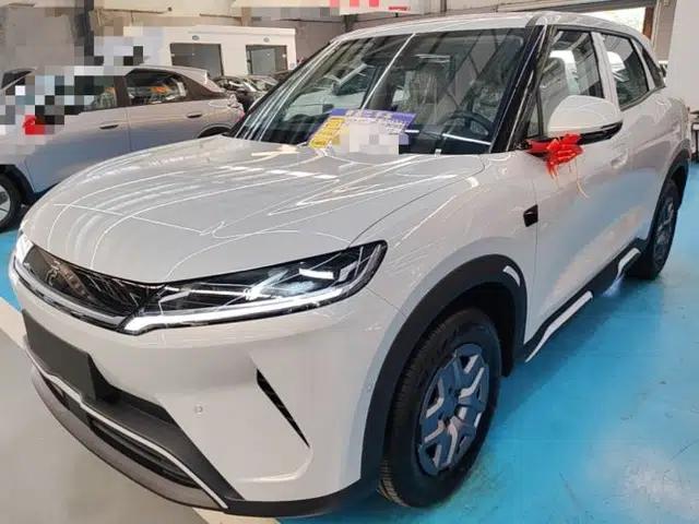 BYD Yuan UP 2025 Intelligent Driving Version 401 KM Dynamic Edition