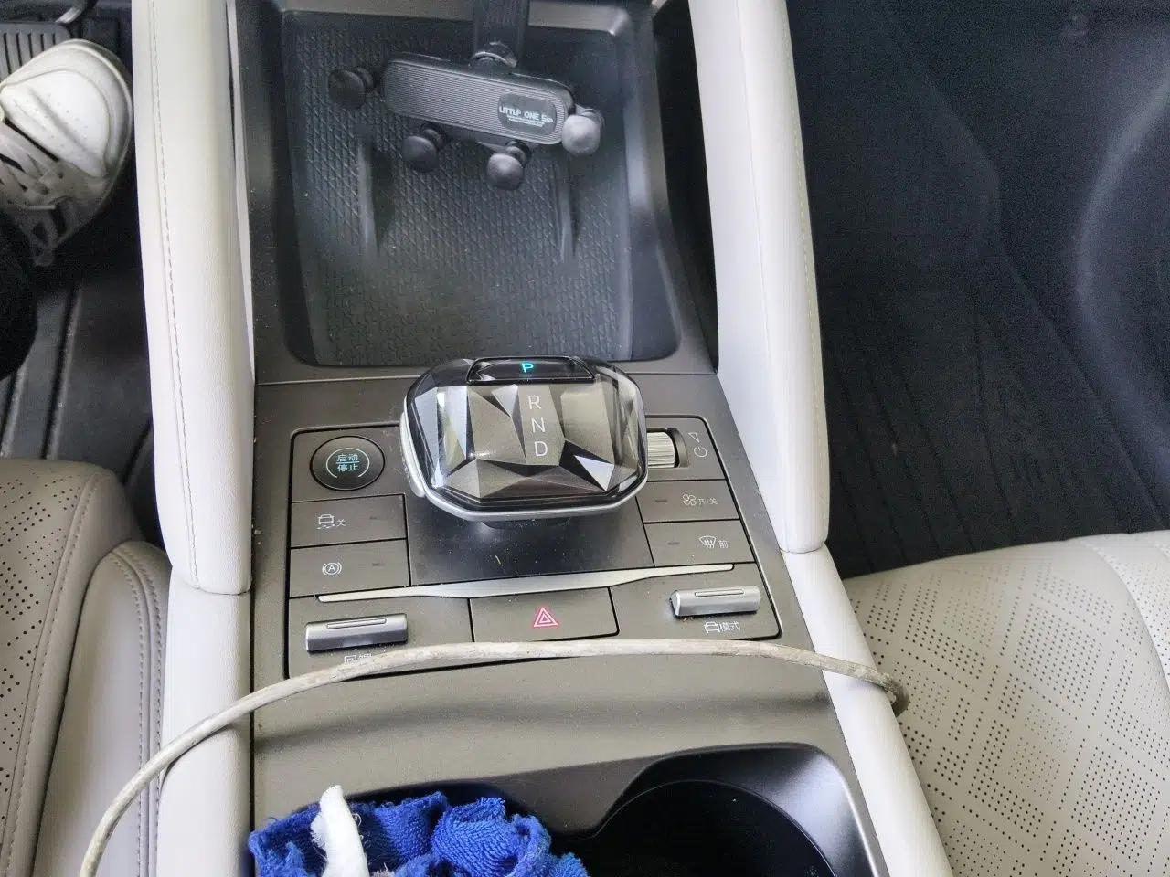 BYD Yuan UP 2024 401KM Leading Edition — миниатюра 15