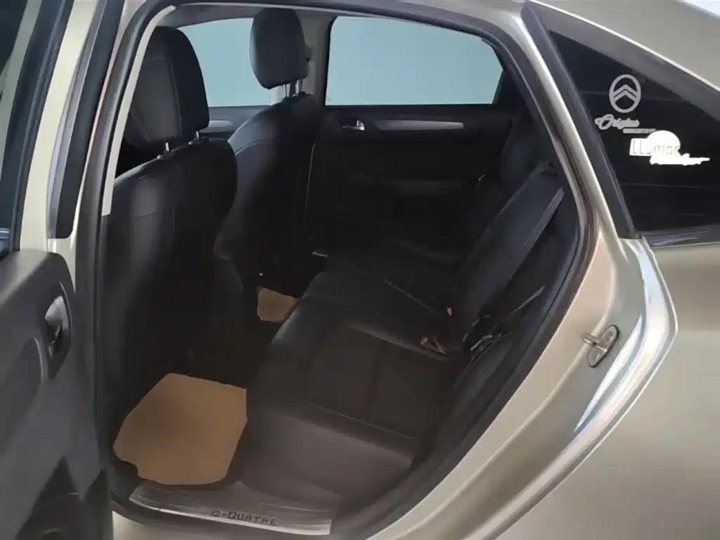 Citroën C4 2016 1.6L Automatic Luxury — миниатюра 17