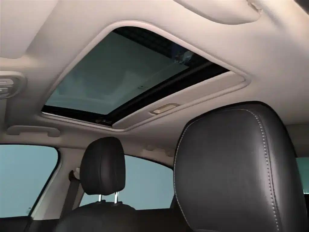 Citroën C4 2016 1.6L Automatic Luxury — миниатюра 18