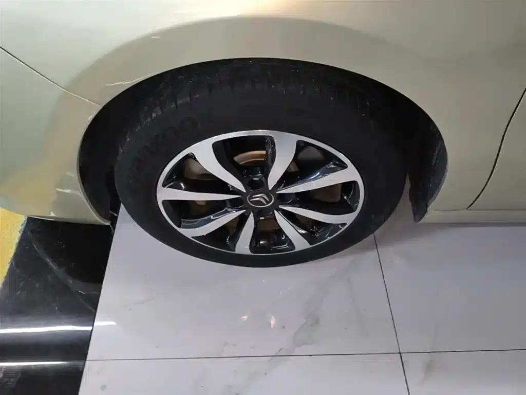 Citroën C4 2016 1.6L Automatic Luxury — миниатюра 23