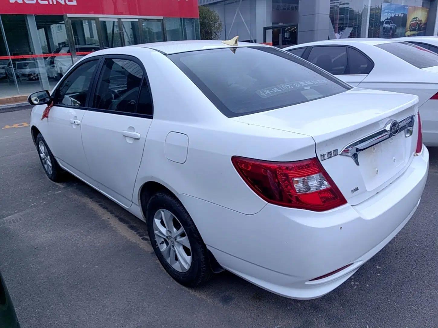 BYD F3 2015 Energy-Saving Edition 1.5L Manual Luxury Model — миниатюра 4