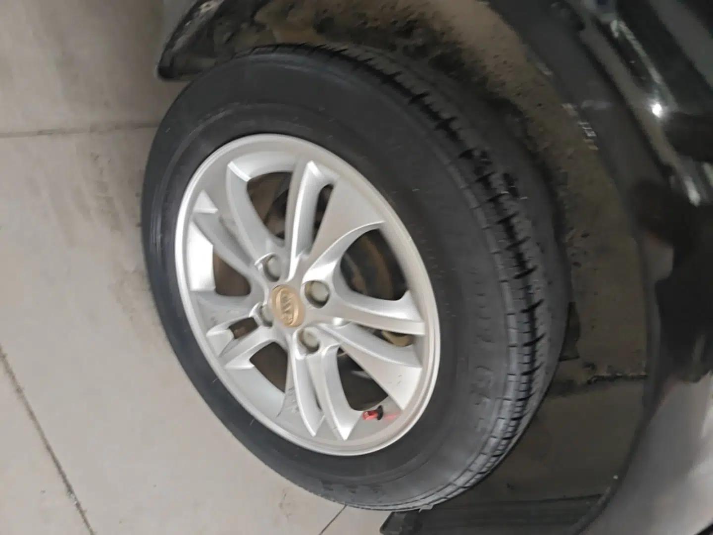 BYD F3 2015 Energy-Efficient Model 1.5L Manual Comfort Edition — миниатюра 10