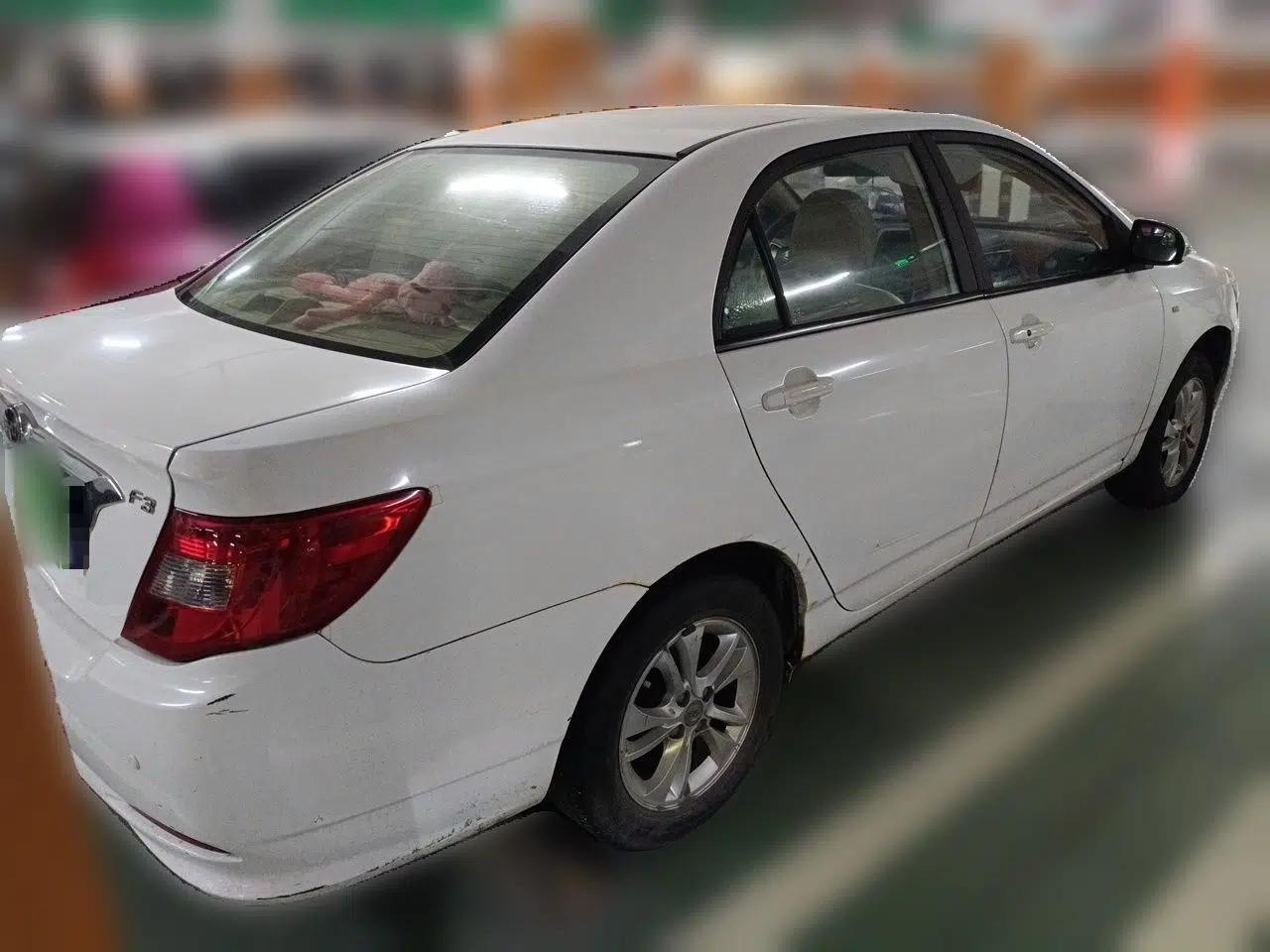BYD F3 2014 1.5L Manual Luxury Model — миниатюра 6