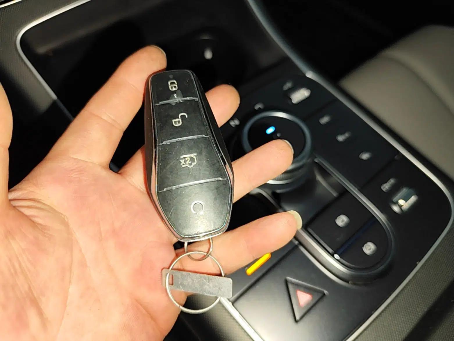 BYD Destroyer 05 2024 HONOR Edition DM-i 55KM Luxury Model — миниатюра 12