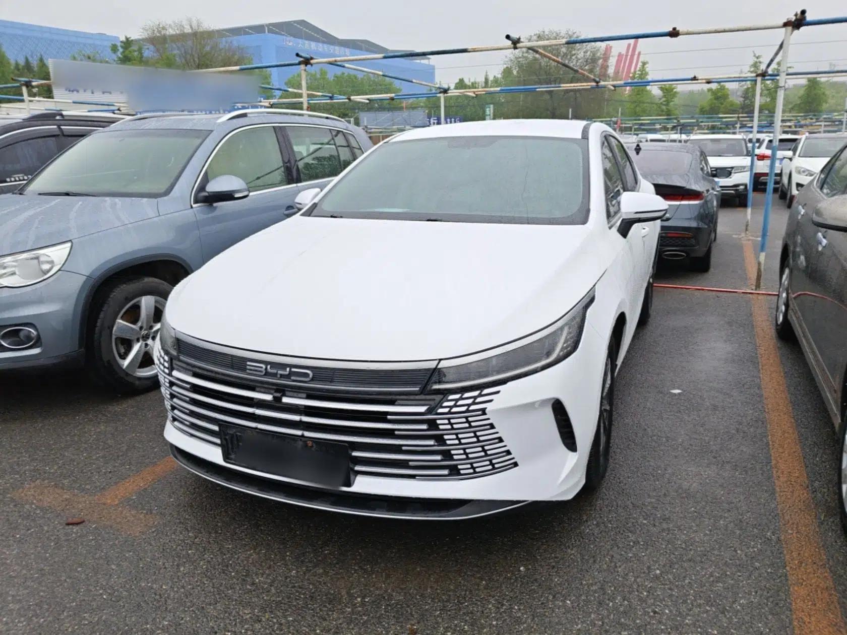 BYD Destroyer 05 2024 HONOR Edition DM-i 55KM Luxury Model — миниатюра 1