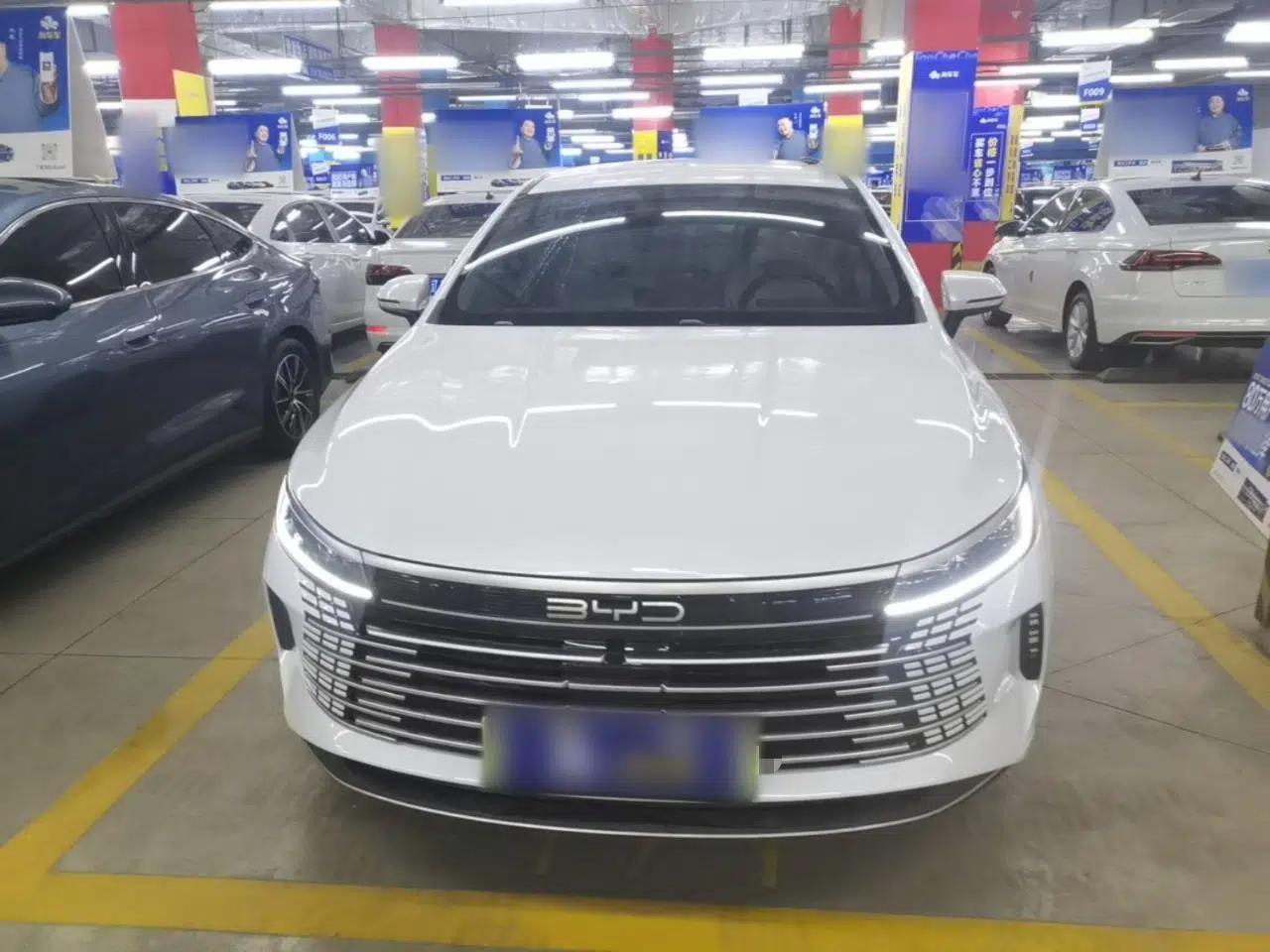 BYD Destroyer 05 2024 HONOR Edition DM-i 55KM Luxury Model — миниатюра 2