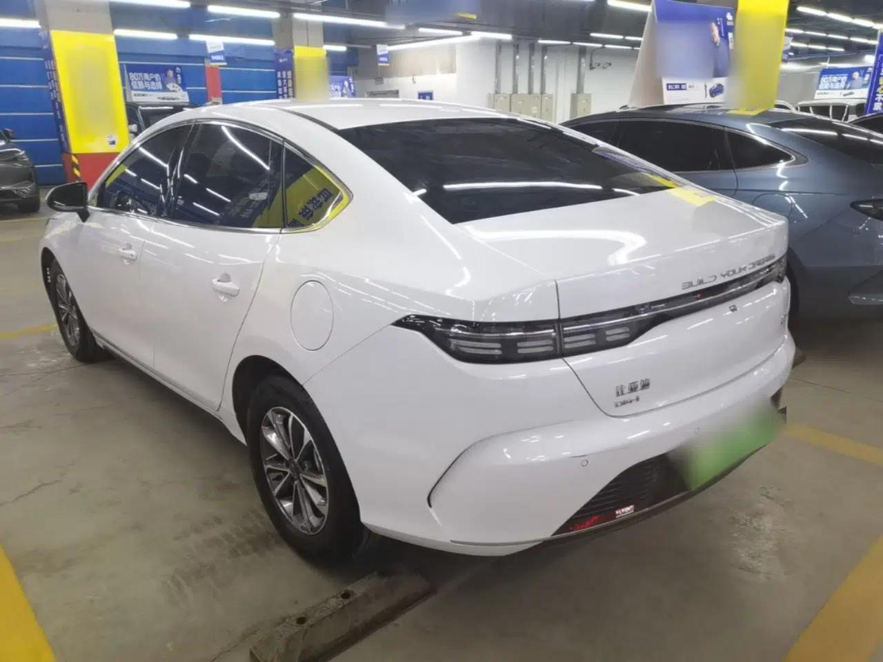 BYD Destroyer 05 2024 HONOR Edition DM-i 55KM Luxury Model — миниатюра 7