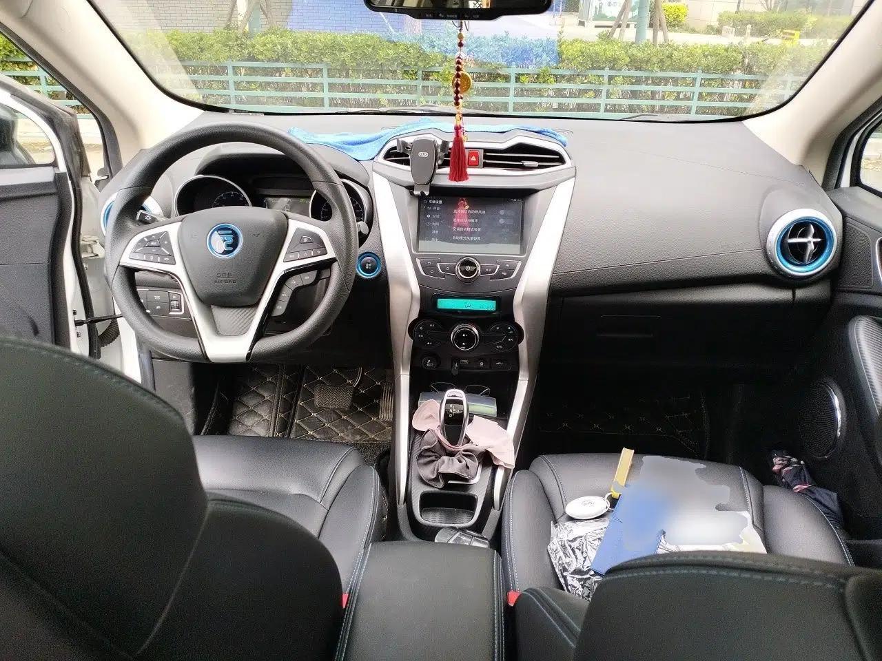 BYD Yuan New Energy 2018 EV360 Smart Connect Cool Edition — миниатюра 6