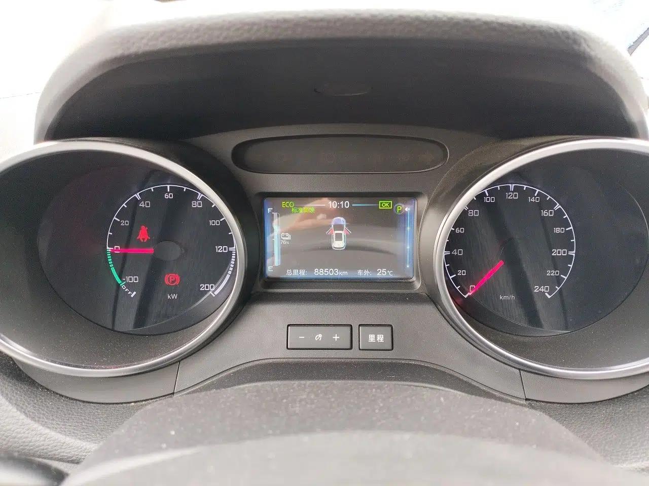 BYD Yuan New Energy 2018 EV360 Smart Connect Cool Edition — миниатюра 8