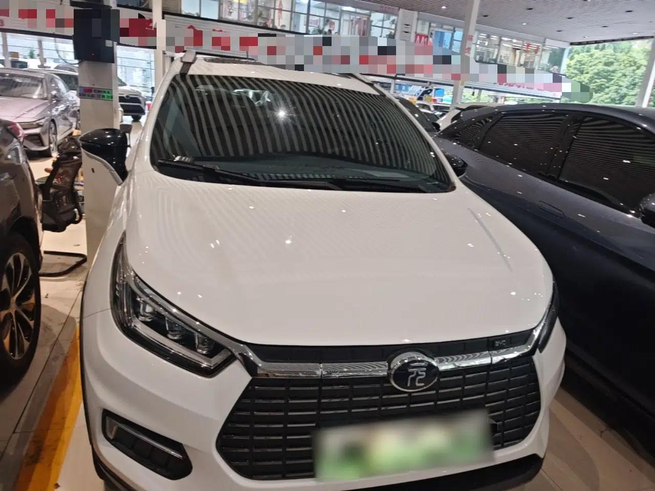 BYD Yuan New Energy 2019 EV360 Smart Connect Enjoyment Model — миниатюра 2