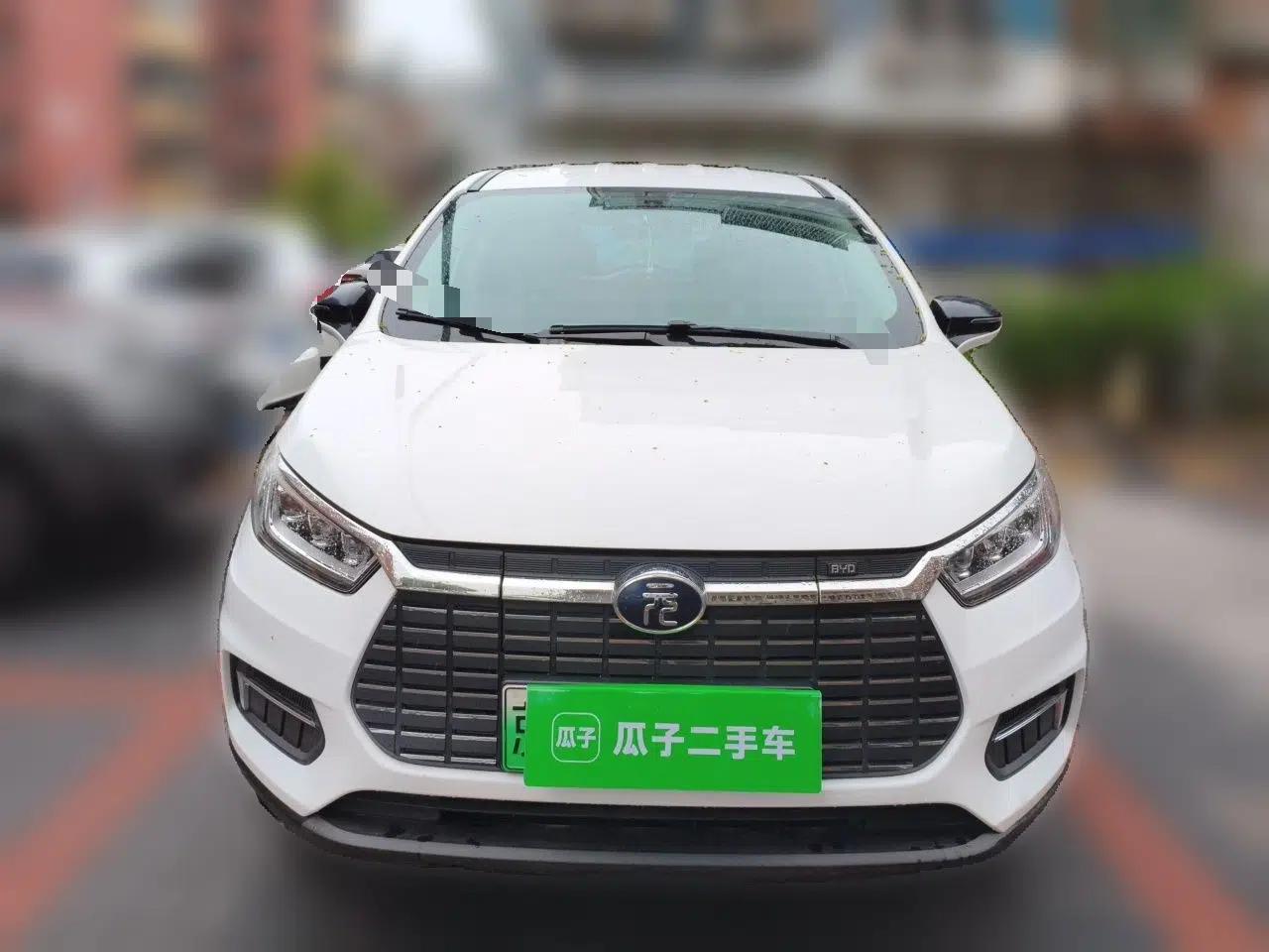 BYD Yuan New Energy 2019 EV535 Smart Connect Trendsetting Model — миниатюра 2