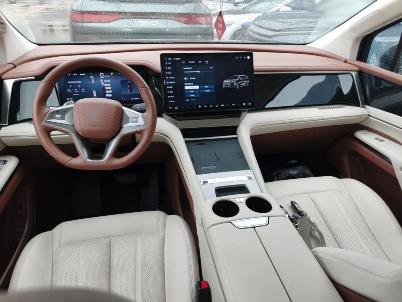 BYD Xia 2025 DM-i 1.5T 180km Beyond Edition — миниатюра 13