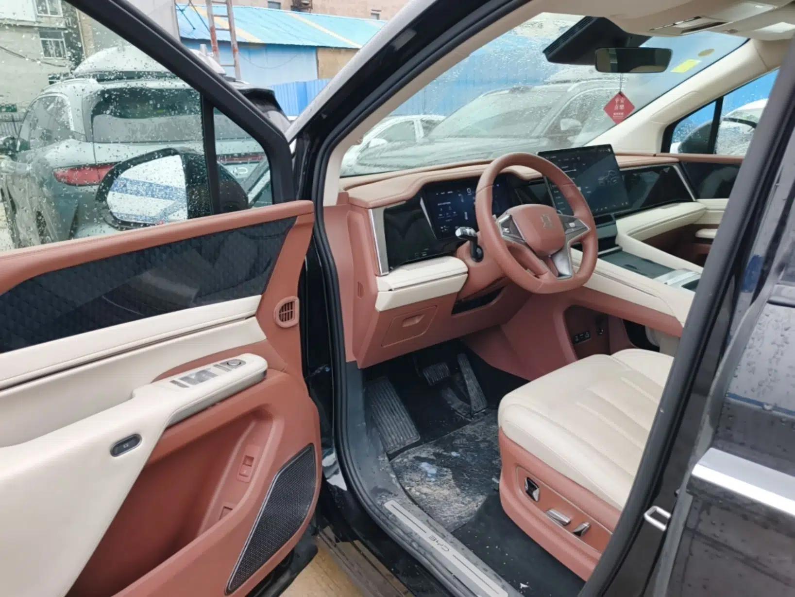 BYD Xia 2025 DM-i 1.5T 180km Beyond Edition — миниатюра 19