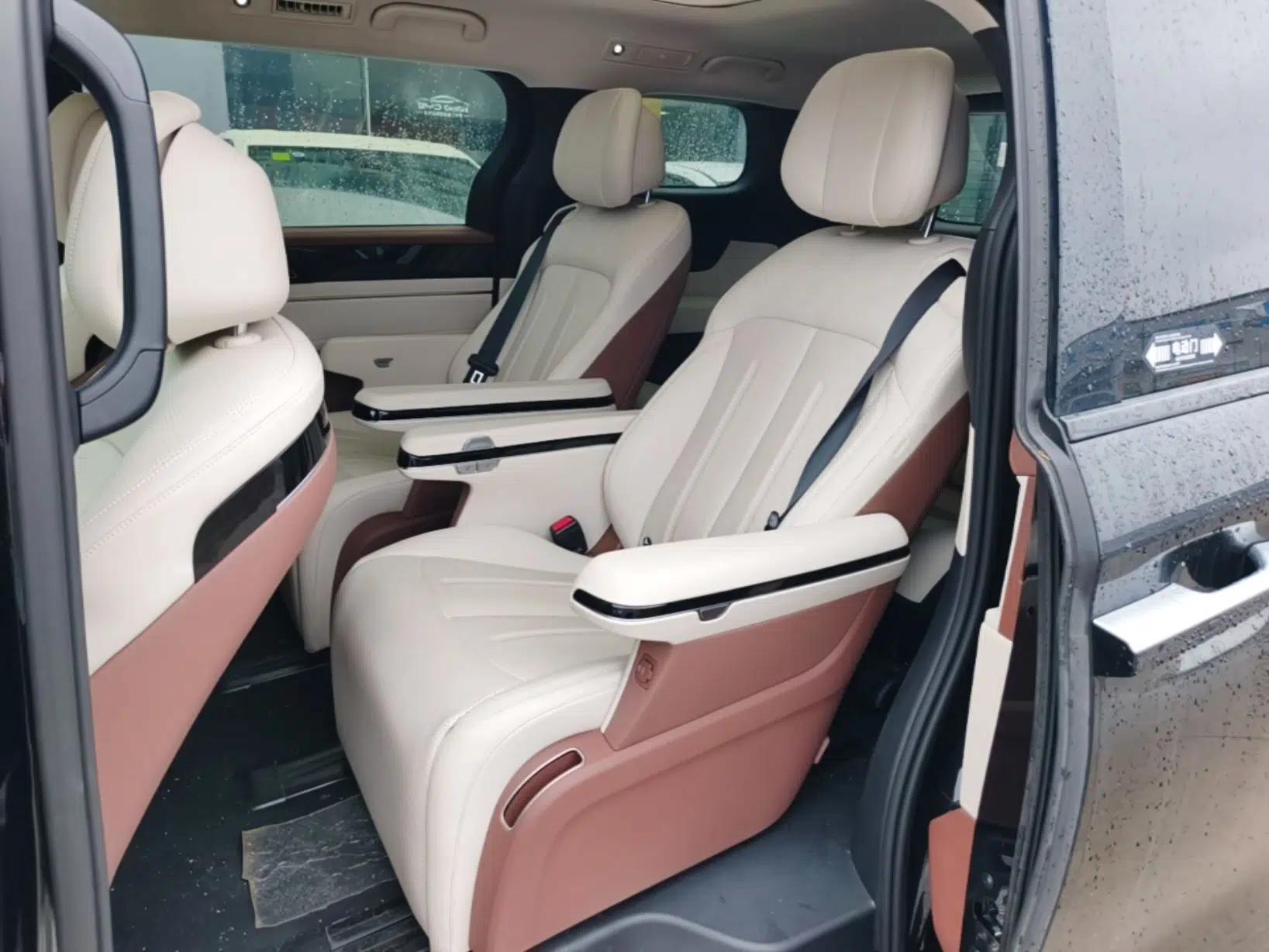 BYD Xia 2025 DM-i 1.5T 180km Beyond Edition — миниатюра 20