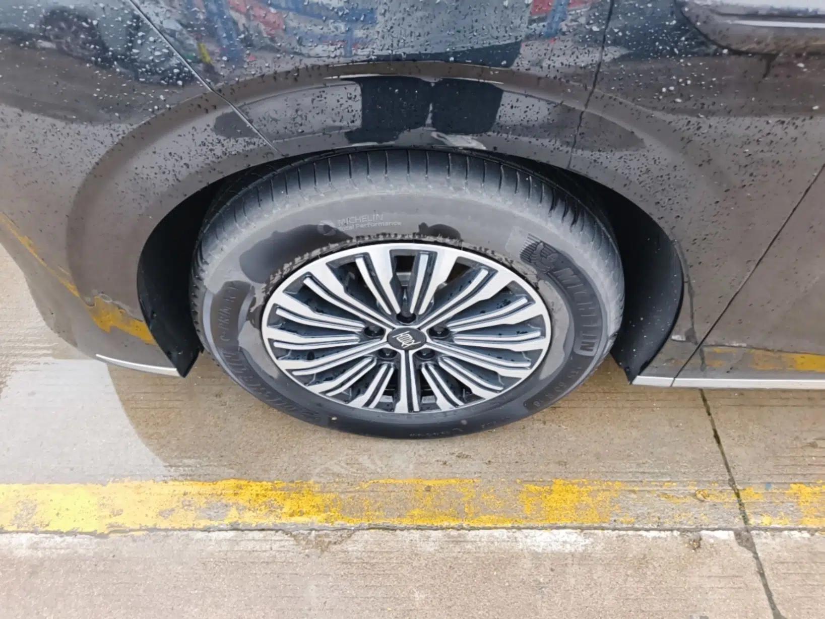 BYD Xia 2025 DM-i 1.5T 180km Beyond Edition — миниатюра 8