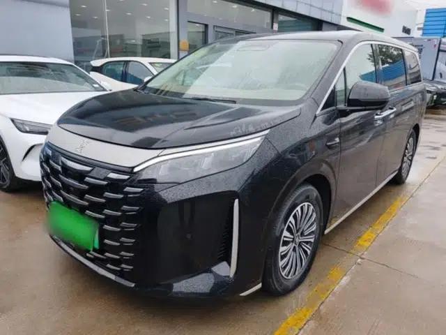 BYD Xia 2025 DM-i 1.5T 180km Beyond Edition