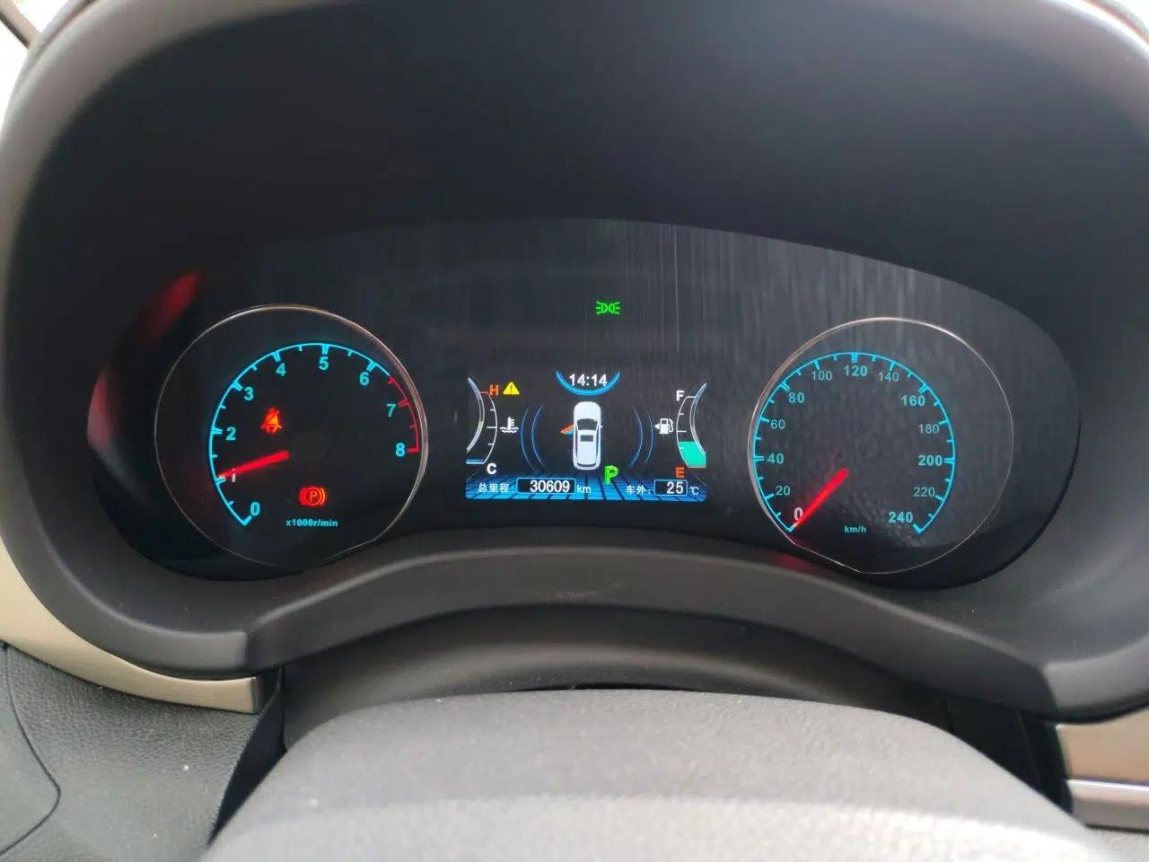BYD Song 2017 Gaishe Upgrade Edition 1.5TID Automatic Elite Model — миниатюра 12