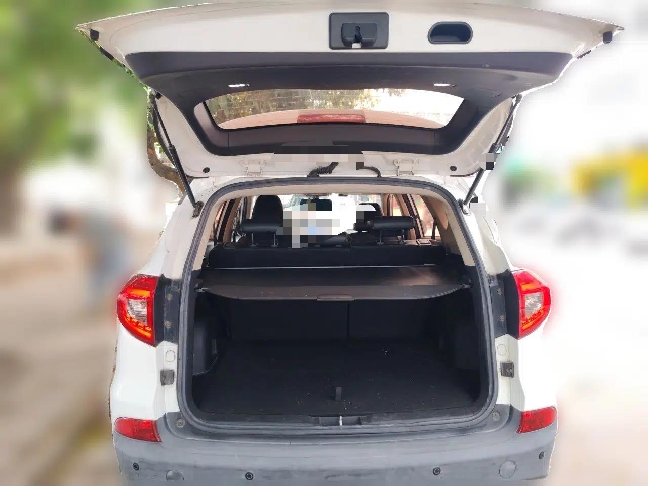 BYD Song 2017 Gaishe Upgrade Edition 1.5TID Automatic Elite Model — миниатюра 20