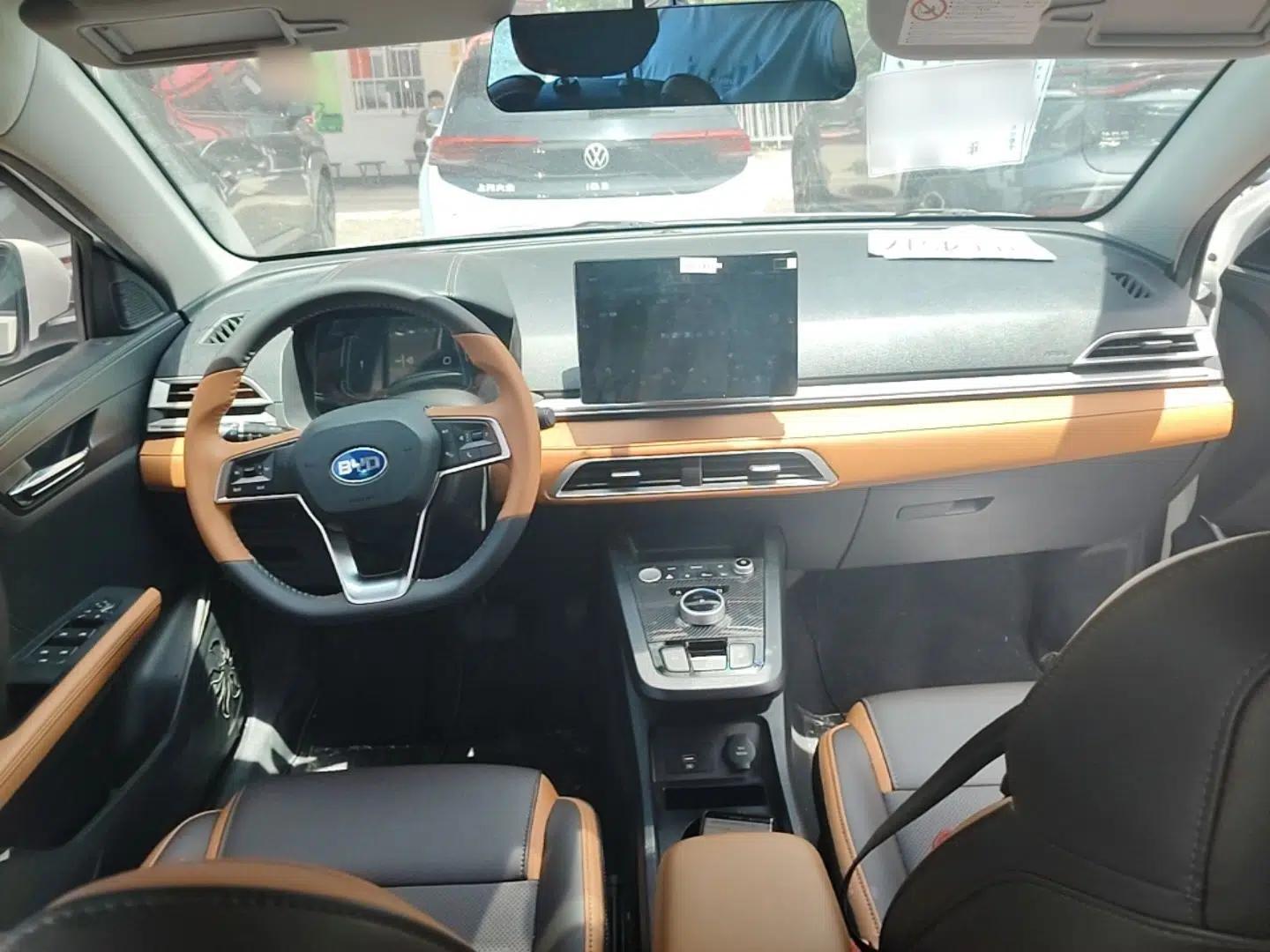 BYD e2 2020 Upgraded Version Long-Range Edition Luxury Model — миниатюра 13