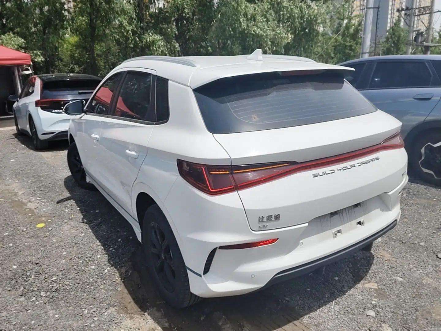 BYD e2 2020 Upgraded Version Long-Range Edition Luxury Model — миниатюра 4