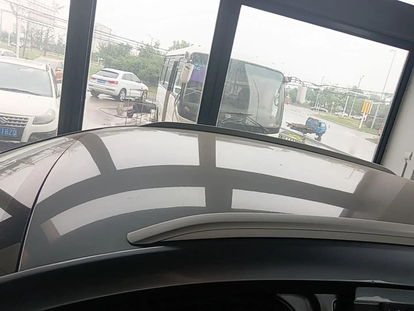 BYD e2 2023 Luxury Model — миниатюра 11
