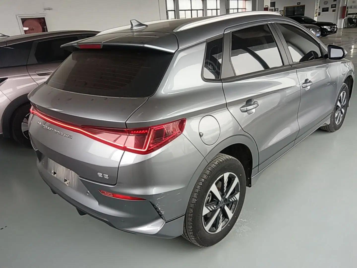 BYD e2 2023 Luxury Model — миниатюра 4