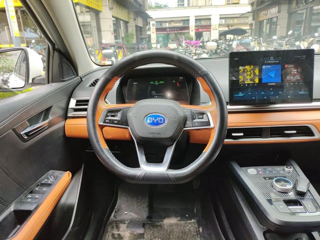 BYD e2 2021 Luxury Model — миниатюра 11