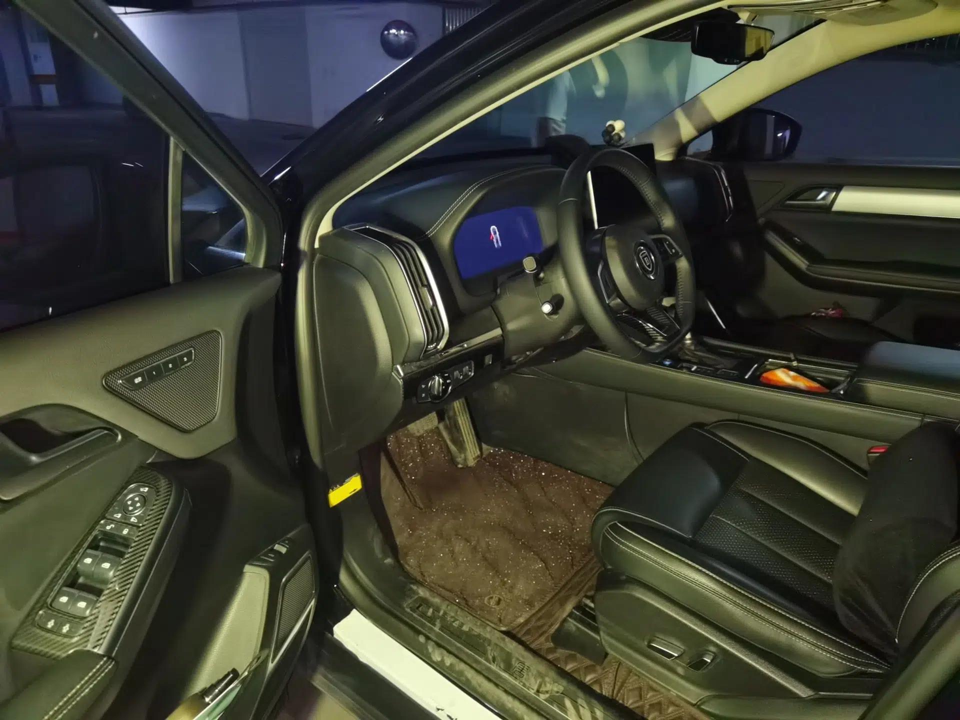 BYD Tang 2018 2.0T Automatic SmartConnect Prestige 7-Seater China V Standard — миниатюра 17