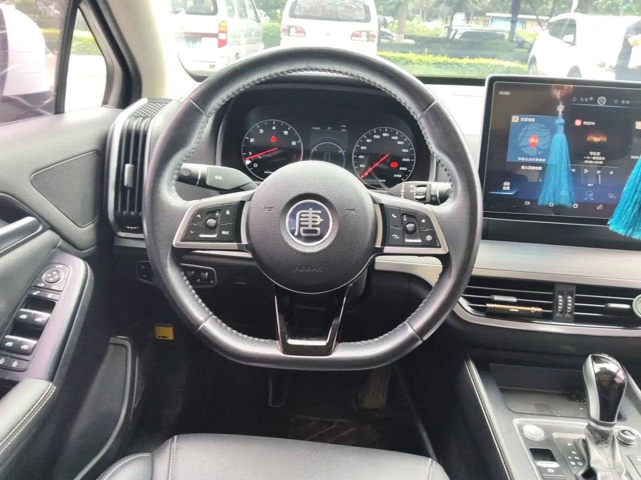 BYD Tang 2018 2.0T Automatic Smart Connect Prestige 7-Seater China V Standard — миниатюра 11