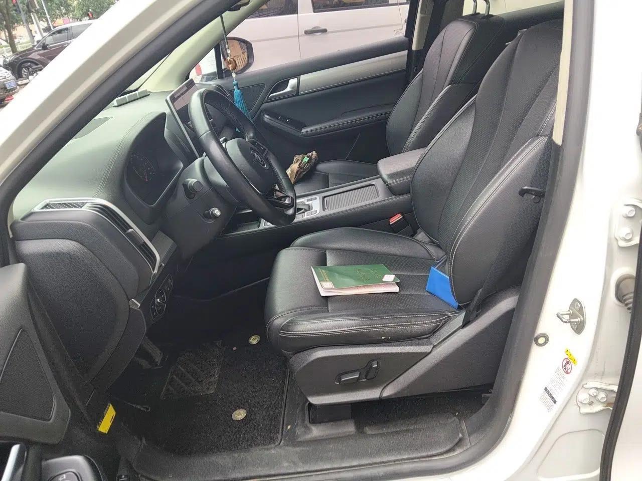 BYD Tang 2018 2.0T Automatic Smart Connect Prestige 7-Seater China V Standard — миниатюра 16