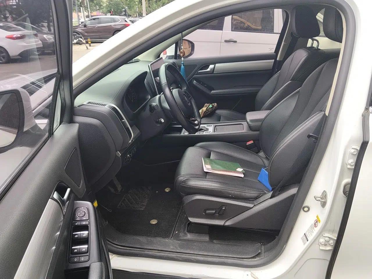 BYD Tang 2018 2.0T Automatic Smart Connect Prestige 7-Seater China V Standard — миниатюра 17