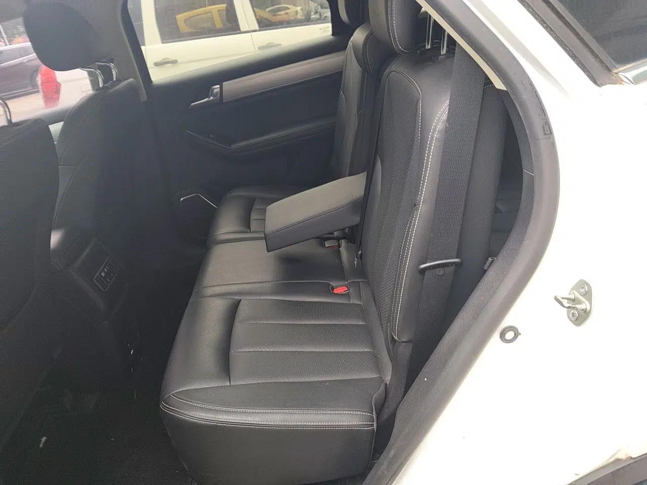 BYD Tang 2018 2.0T Automatic Smart Connect Prestige 7-Seater China V Standard — миниатюра 18