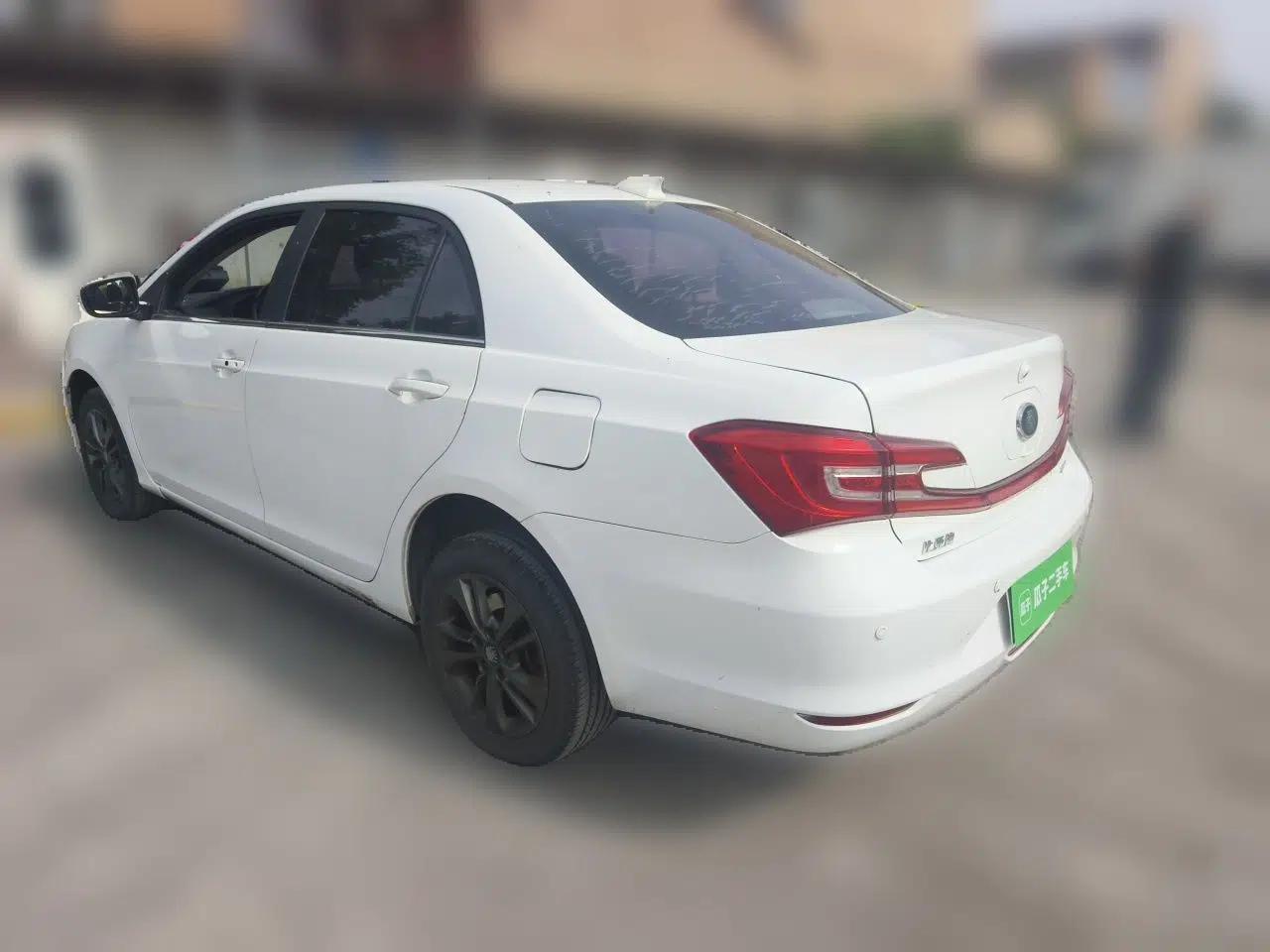 BYD Qin New Energy 2018 1.5T Smart Connect Premium Model — миниатюра 4