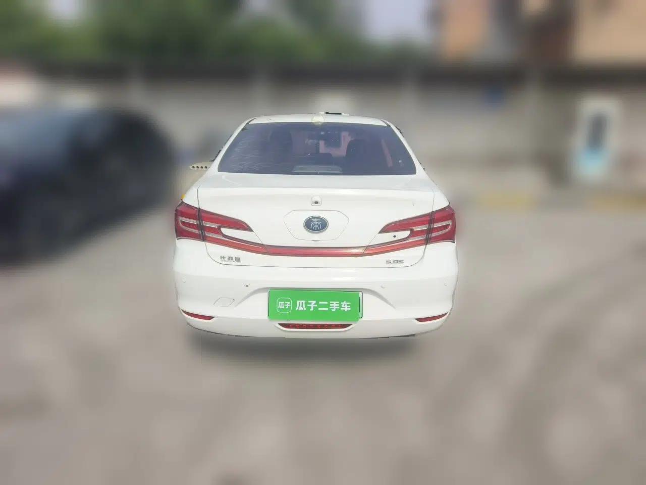BYD Qin New Energy 2018 1.5T Smart Connect Premium Model — миниатюра 5