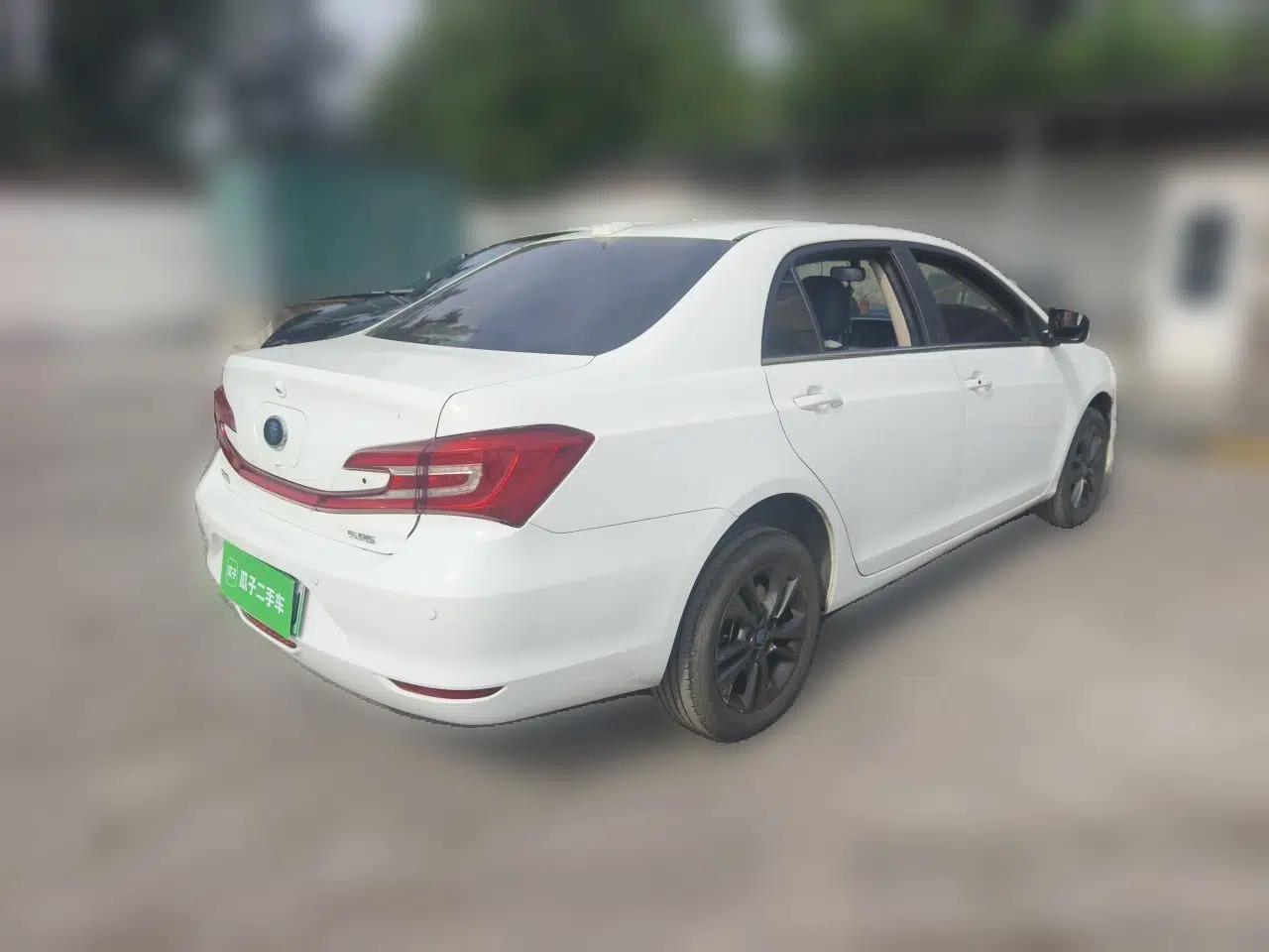 BYD Qin New Energy 2018 1.5T Smart Connect Premium Model — миниатюра 6
