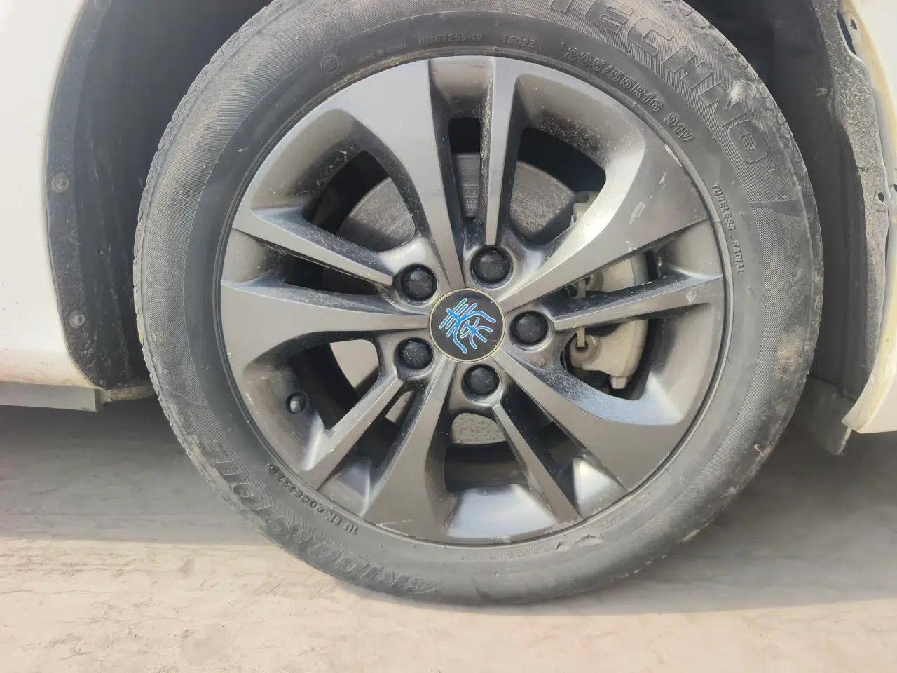 BYD Qin New Energy 2018 1.5T Smart Connect Premium Model — миниатюра 8