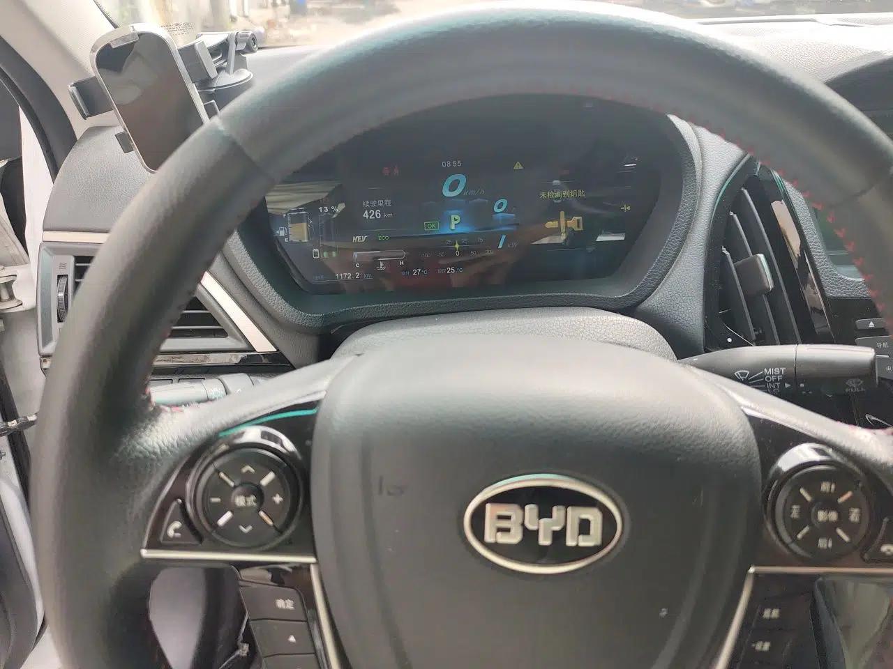 BYD Qin New Energy 2015 1.5T Dual-Crown Flagship Edition — миниатюра 12