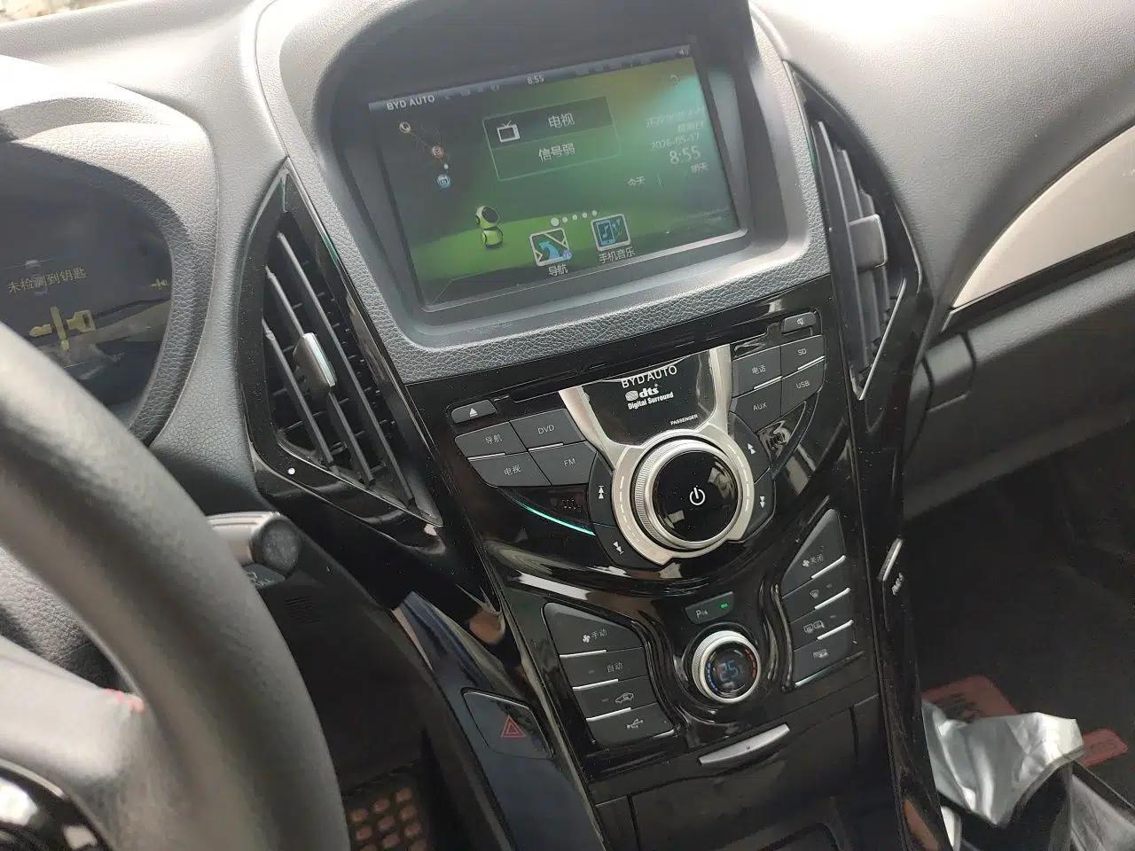 BYD Qin New Energy 2015 1.5T Dual-Crown Flagship Edition — миниатюра 14