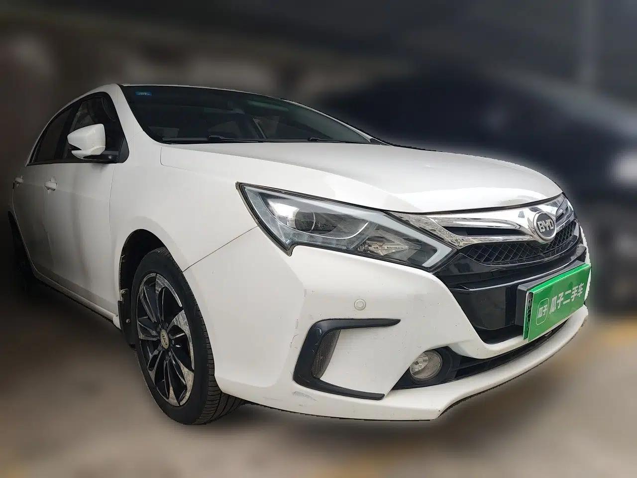 BYD Qin New Energy 2015 1.5T Dual-Crown Flagship Edition — миниатюра 3