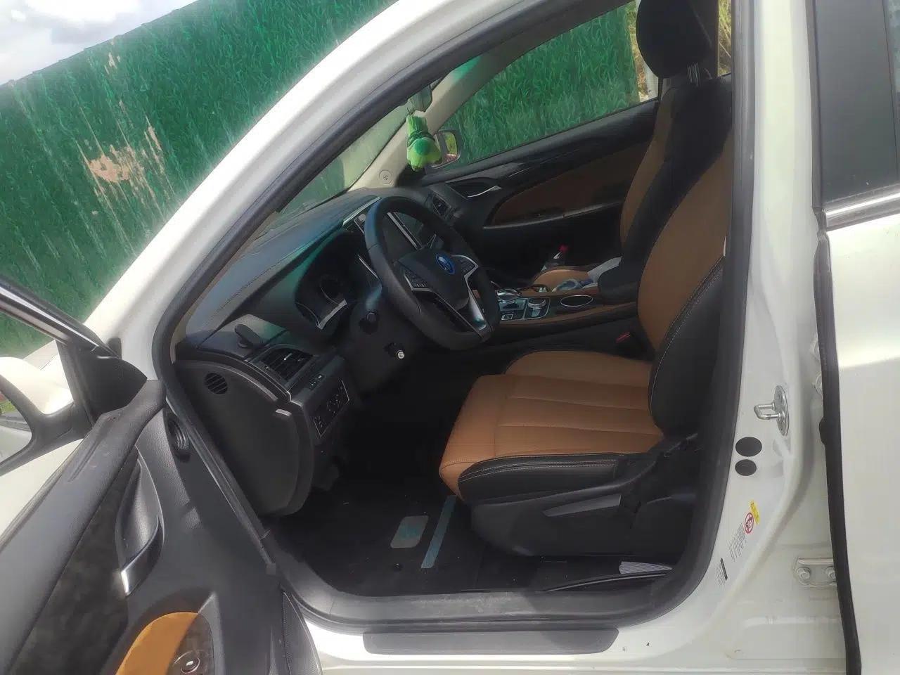 BYD Qin New Energy 2017 1.5T Luxury Model — миниатюра 16
