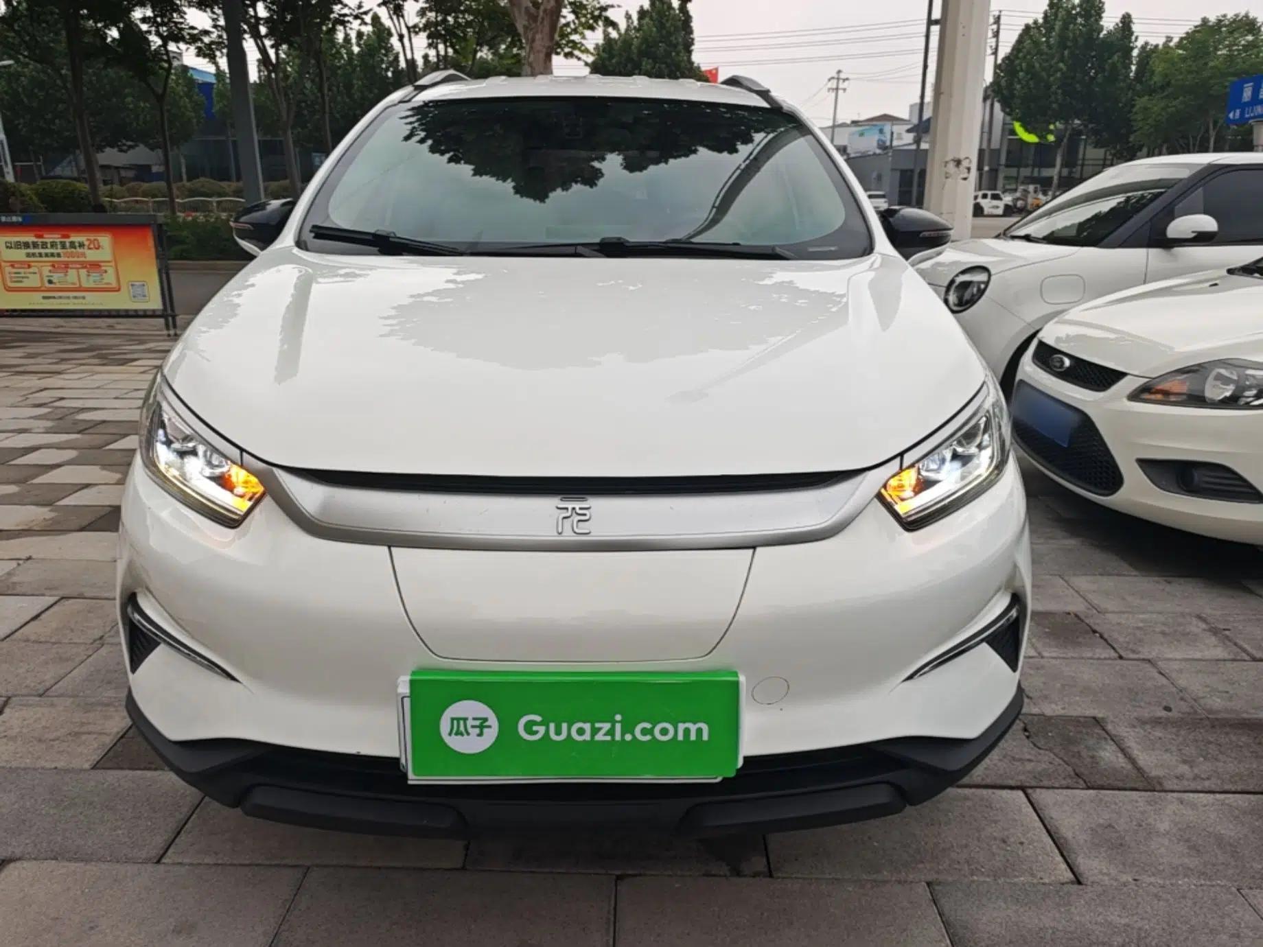 BYD Yuan Pro 2021 "Love for a Lifetime" Edition — миниатюра 2