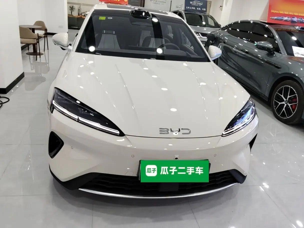 BYD Seal 07 DM-i 2026 DM-i 1.5T 230km Flagship Edition — миниатюра 2