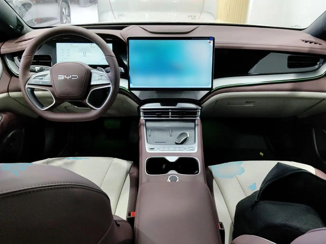 BYD Seal 07 DM-i 2026 DM-i 1.5T 230km Flagship Edition — миниатюра 13