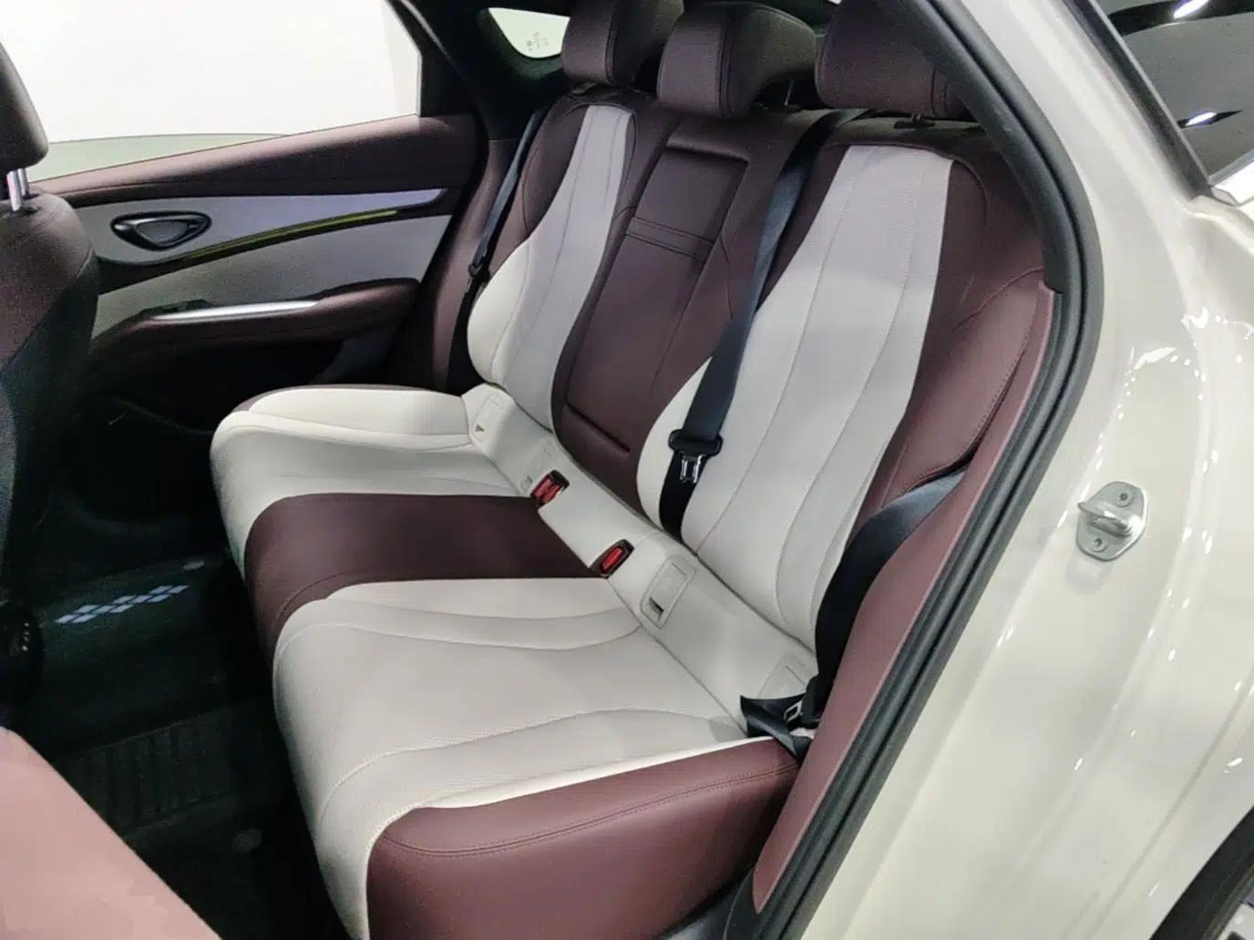 BYD Seal 07 DM-i 2026 DM-i 1.5T 230km Flagship Edition — миниатюра 20