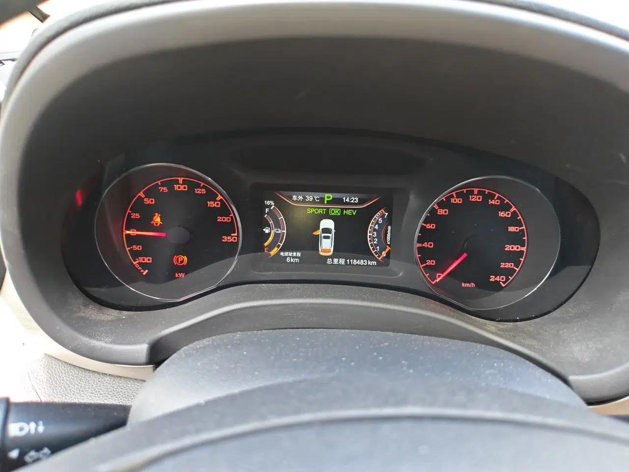 BYD Song New Energy 2017 Song DM 1.5TID All-Wheel Drive Luxury Model — миниатюра 12