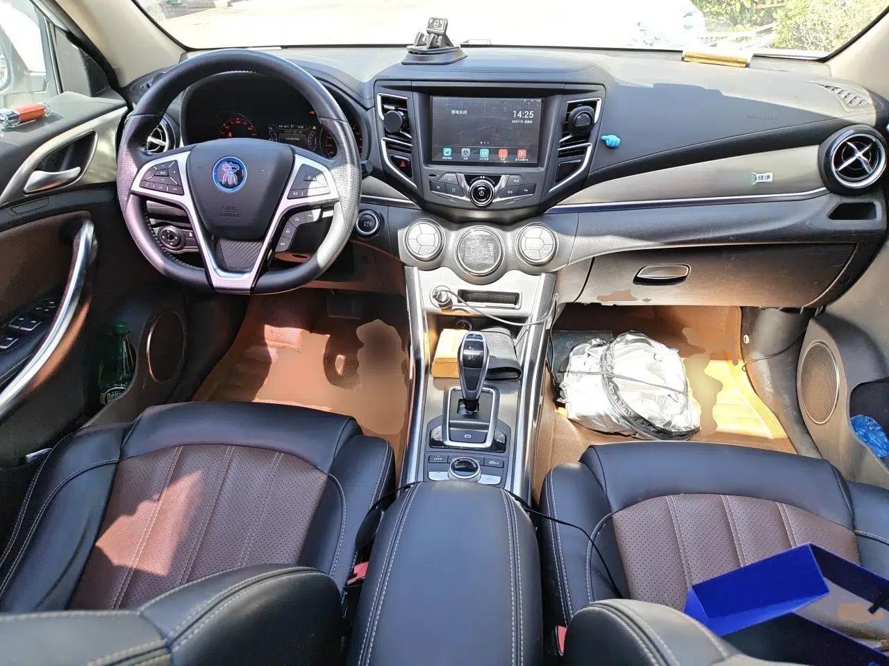 BYD Song New Energy 2017 Song DM 1.5TID All-Wheel Drive Luxury Model — миниатюра 10