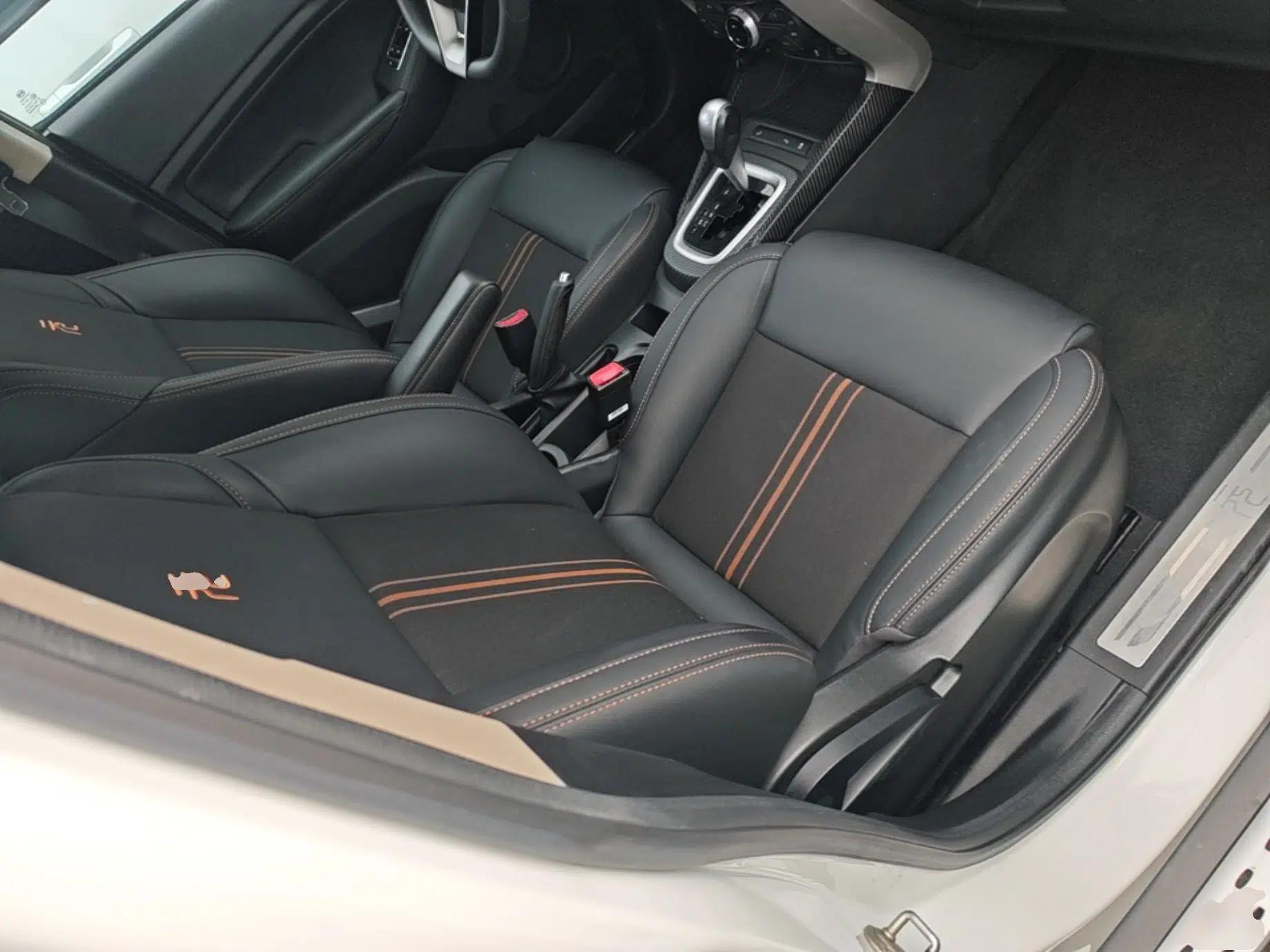 BYD Yuan 2017 1.5L Automatic Cool & Connected Model — миниатюра 23